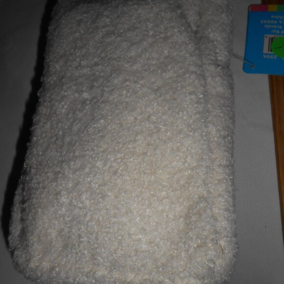 NEW Artstudio mini plush backpack pencil case w/ 2 zip compartments white school - Picture 6 of 9